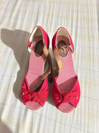 Sandalias Tommy Hilfiger Rojas y Marrones