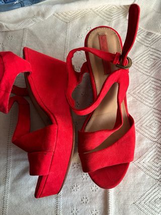 Sandalias Bershka Rojas Talla 36