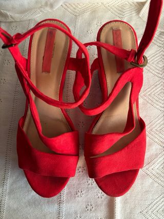 Sandalias Bershka Rojas Talla 36