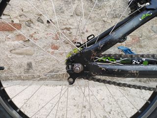 Bicicleta Dirt Jump BTWIN