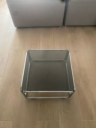 Mesa auxiliar retro cristal y metal