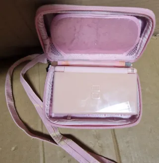 Nintendo DS Lite Rosa con accessori