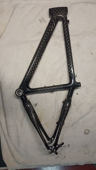 Cuadro MTB Carbono 26'' para reparar