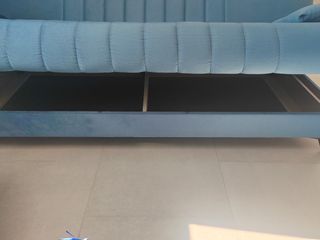 Divano contenitore blu in tessuto