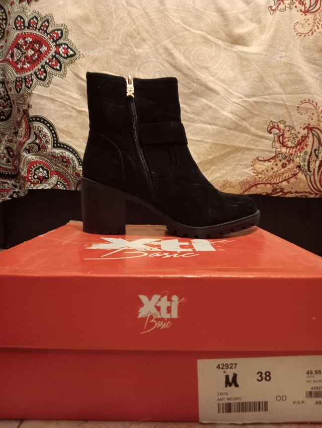 Botines Xti Basic Negros Talla 38