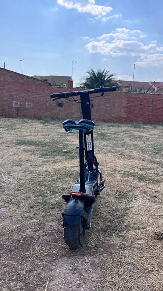Patinete eléctrico con asiento