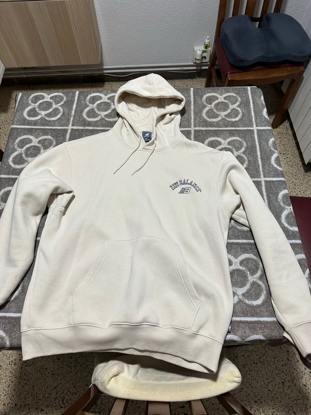 Sudadera New Balance Beige
