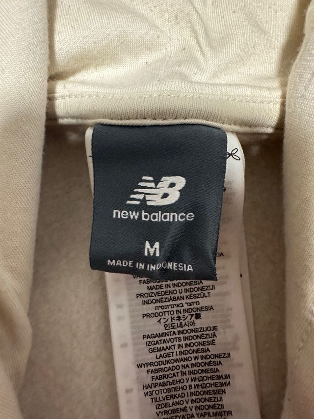 Sudadera New Balance Beige