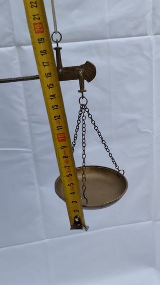 Balanza antigua de bronce