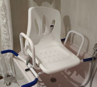 Silla giratoria para bañera