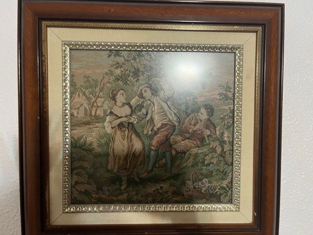 Tapiz antiguo enmarcado con cristal