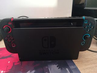 Nintendo Switch Negra con Accesorios