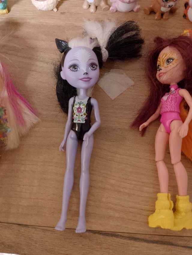 Muñecas Enchantimals y animales