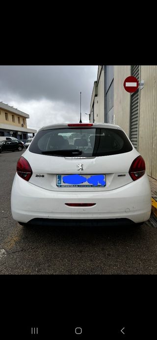 Peugeot 208 2016
