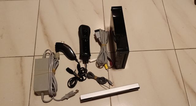 Pack Consola Wii + Tabla Wii Fit + 7 Juegos