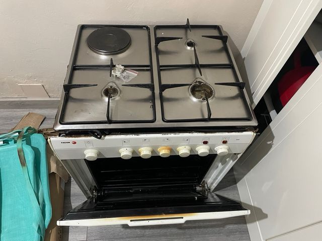 Cocina Fagor Gas y Eléctrica