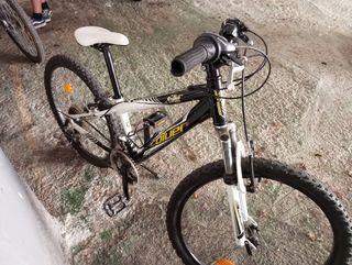 Bicicleta Coluer 24 Negra y Blanca , bien cuidada