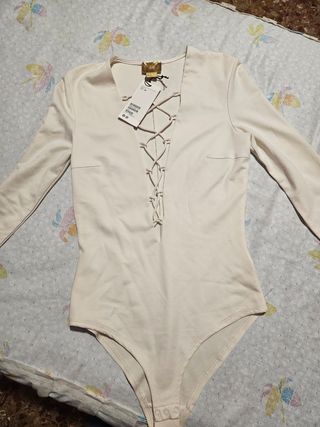 Body H&M color beige