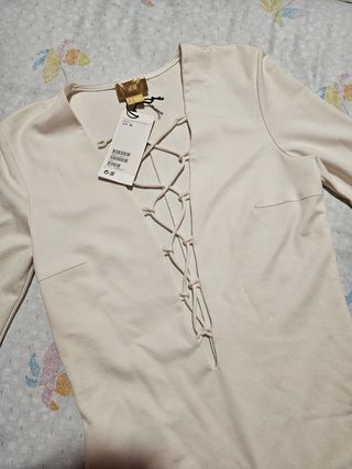 Body H&M color beige