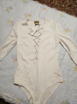 Body H&M color beige