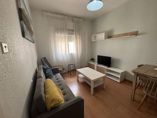 Se alquila habitación en piso compartido – Murcia
