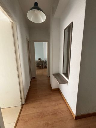 Se alquila habitación en piso compartido – Murcia