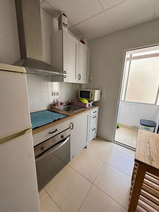 Se alquila habitación en piso compartido – Murcia
