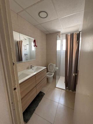 Se alquila habitación en piso compartido – Murcia