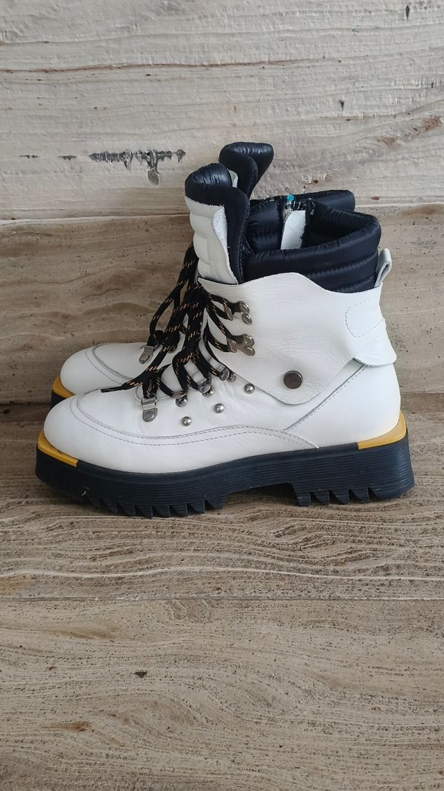 Botas Atelier blancas cuero, talla 38