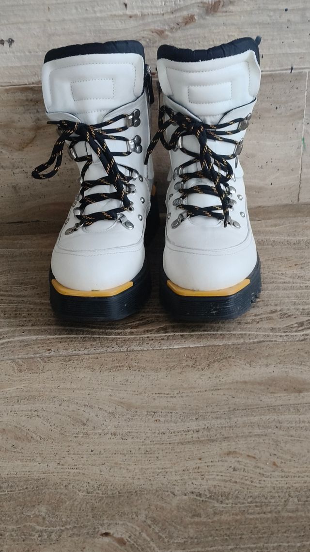 Botas Atelier blancas cuero, talla 38