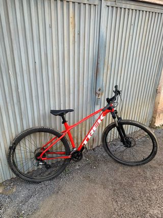Bicicleta Trek Marlin 5 Gen 2 Roja