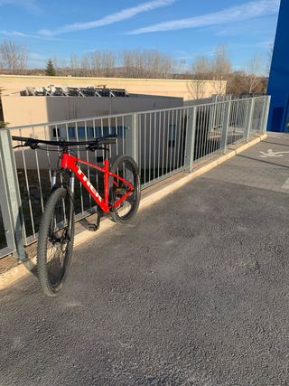 Bicicleta Trek Marlin 5 Gen 2 Roja