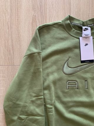 Crewneck Nike vintage bordado verde (T. S)