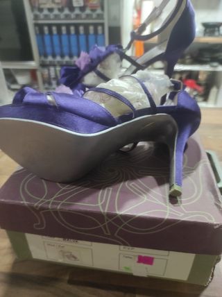 Zapatos de fiesta morados Nora