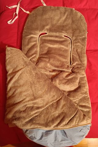 Saco  uzturre para silla  de paseo con dibujos