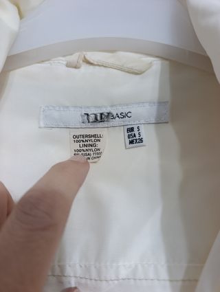 CHAQUETA CORTAVIENTOS ZARA