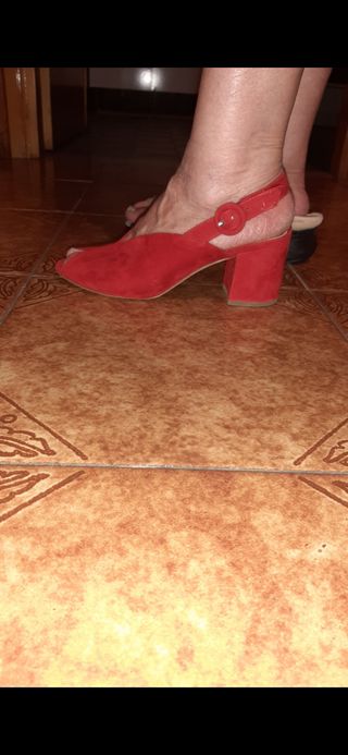 Sandalo rosso tacco medio