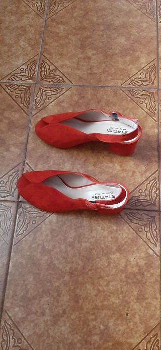 Sandalo rosso tacco medio