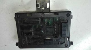 Caja relés fusibles 8201054128 renault clio 146118
