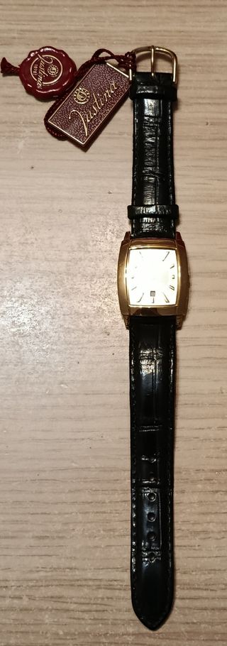 Reloj Justina Caballero Dorado y Negro