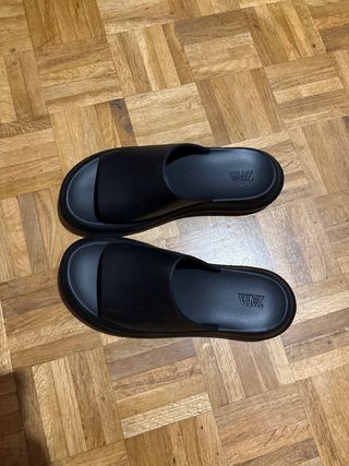 Sandalias negras Zara