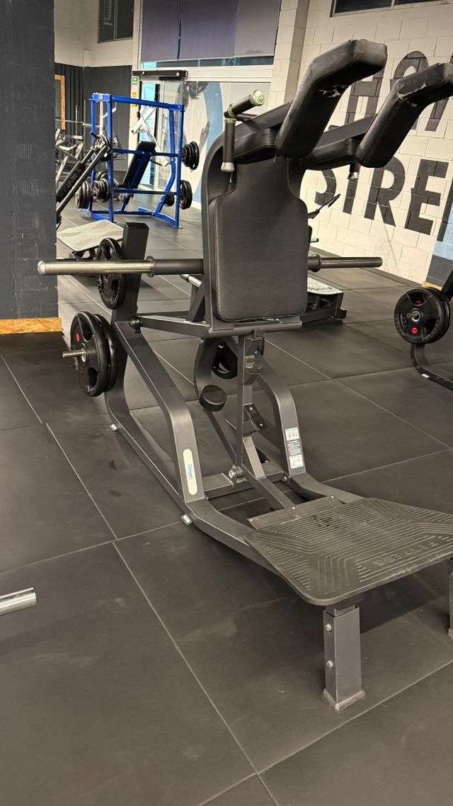 Máquina de Sentadillas TB65 Super Squat