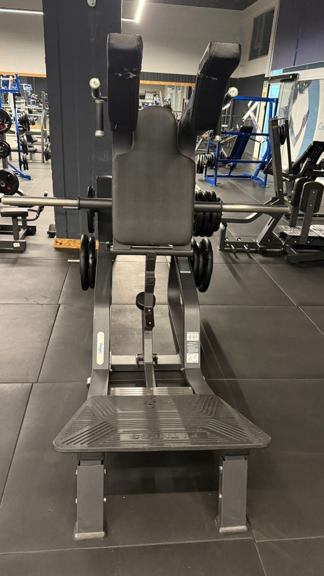 Máquina de Sentadillas TB65 Super Squat