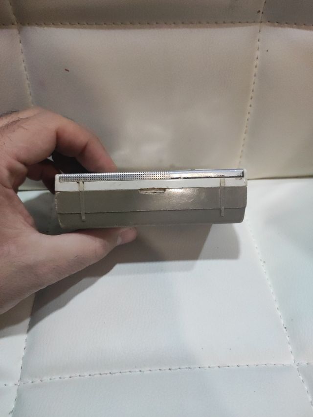 Radio Sanyo Transistor Plata para reparar