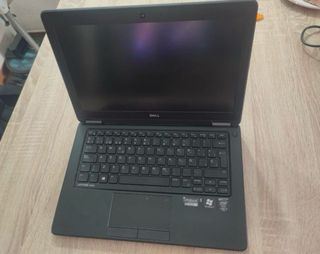 DELL Latitude E7250 - para Piezas o Reparación