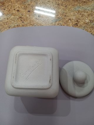 Joyero de cerámica decorado