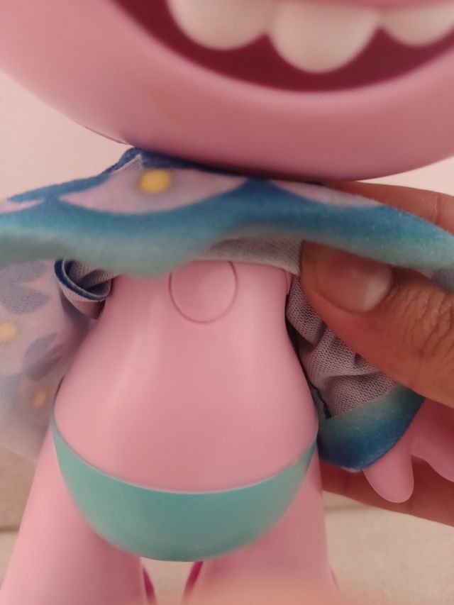 Muñeca Troll Poppy con Patines