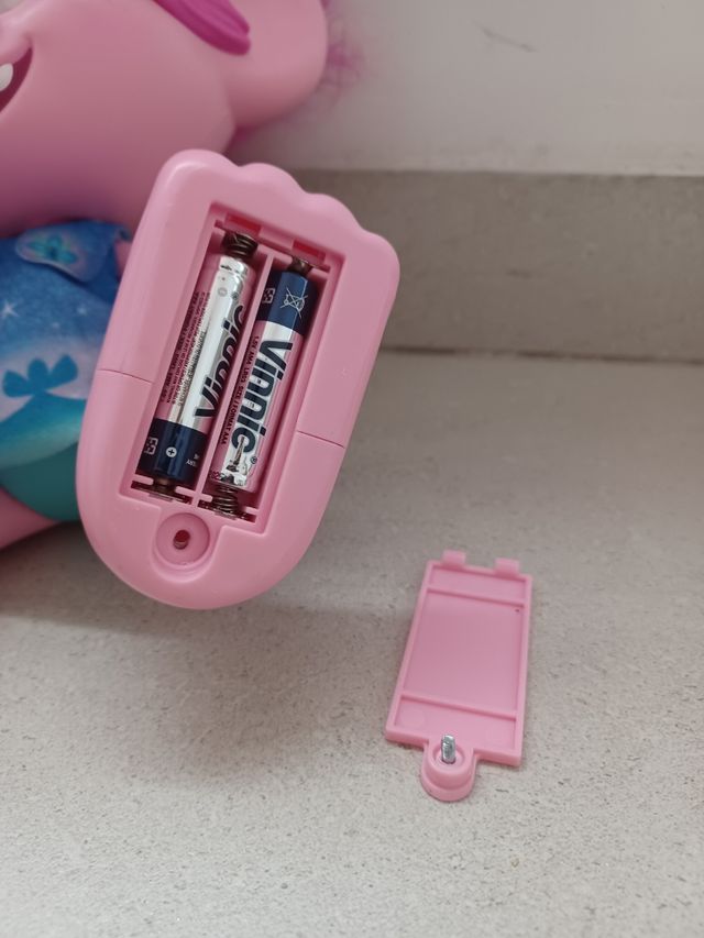 Muñeca Troll Poppy con Patines