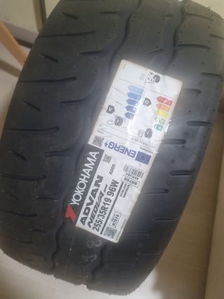 Neumático Yokohama Advan Neova AD09 255/35R19 96W