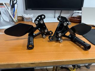 Estriberas retrasadas MV Agusta Brutale